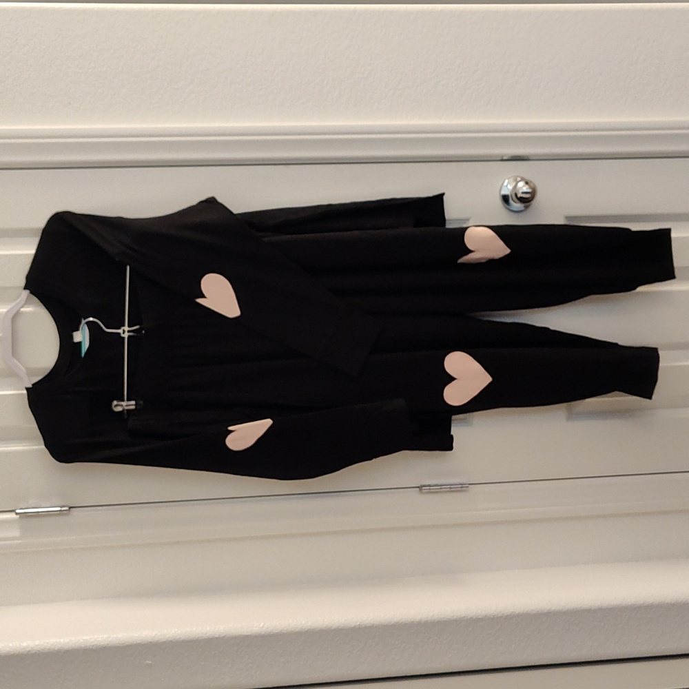 Cacique Black Sleepwear Top And Pant Sent Size 14-16 With Pink Hearts